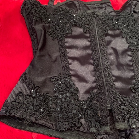 SIMON CHANG black lace corset - Picture 11 of 14